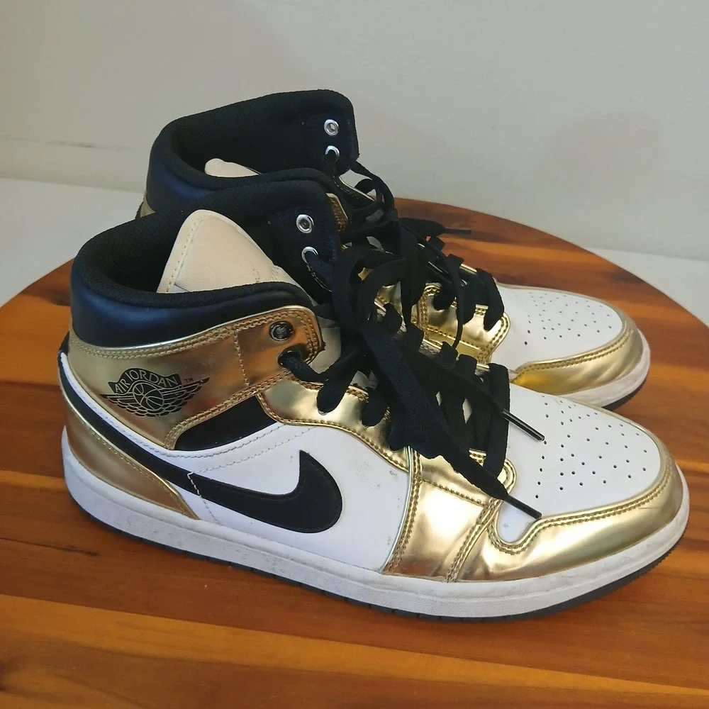 Nike Air Jordan 1 Mid SE Metallic Gold Men 7.5 White Shoes Sneakers DC1419-700